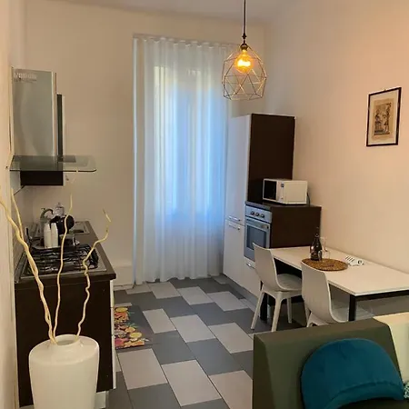Casetta Buenos Aires 58 Сasa de vacaciones Milán